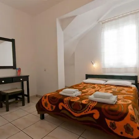 Hotel Mersina & Naousa (Paros)